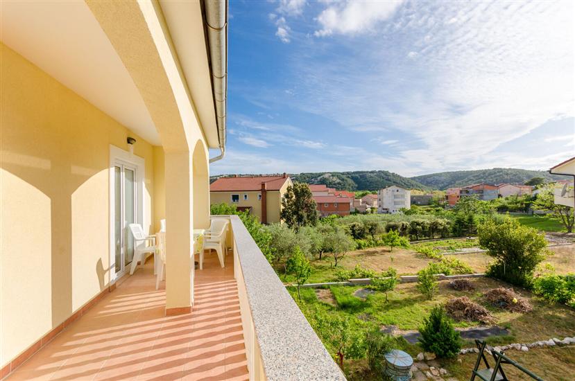 Apartment A6, for 6 persons