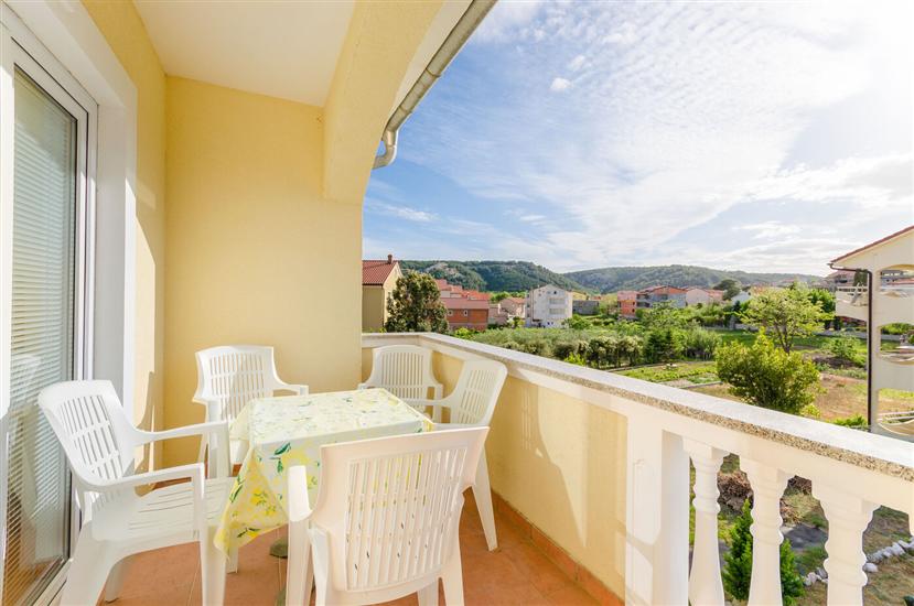 Apartment A6, for 6 persons