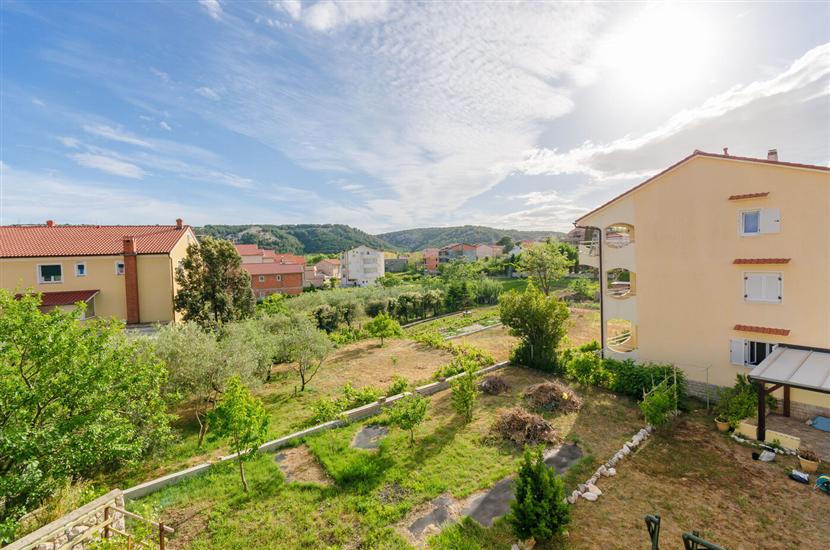 Apartment A6, for 6 persons