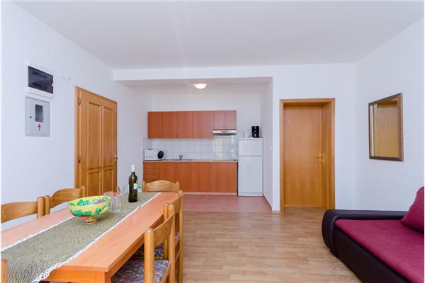 Apartment A6, for 6 persons