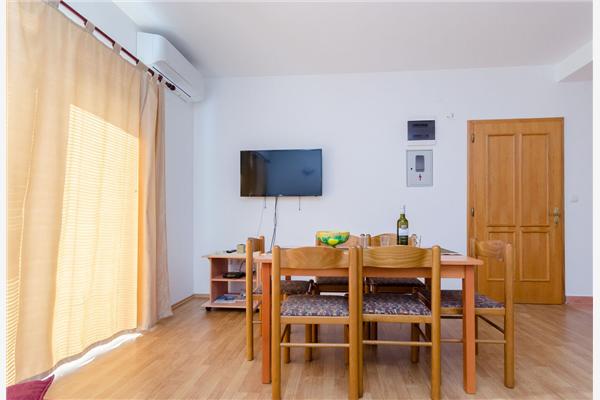 Apartment A6, for 6 persons