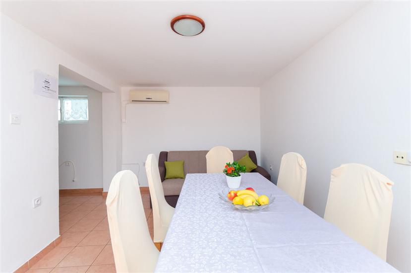 Apartment A3, for 7 persons