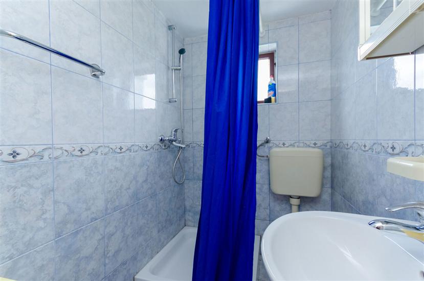 Apartment A3, for 7 persons