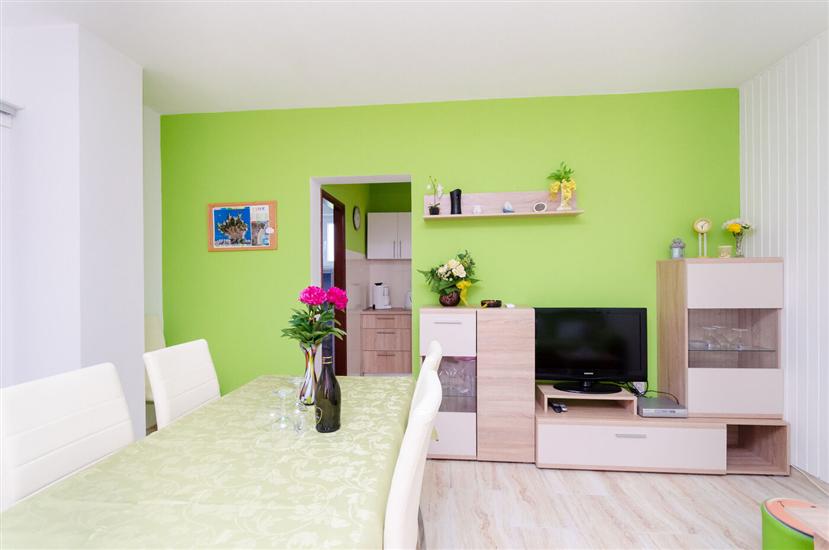 Apartment A1, for 5 persons