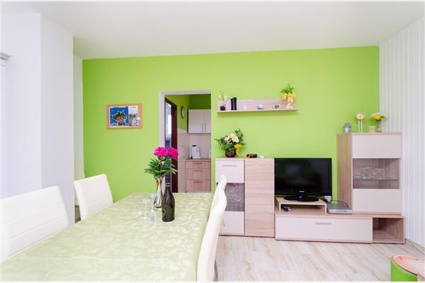 Apartment A1, for 5 persons