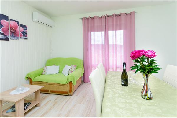 Apartment A1, for 5 persons