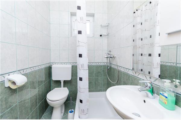 Apartment A1, for 5 persons