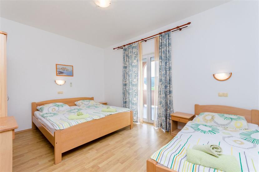 Apartment A1, for 5 persons