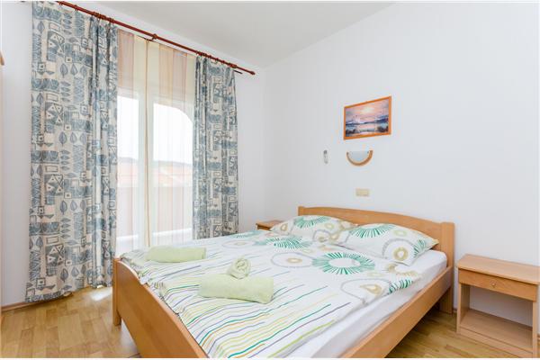 Apartment A1, for 5 persons