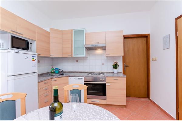 Apartment A2, for 5 persons