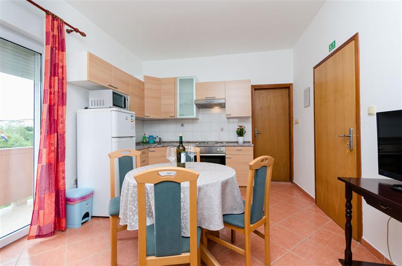 Apartment A2, for 5 persons