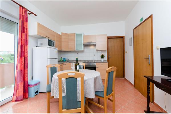 Apartment A2, for 5 persons