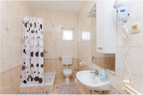 Apartment A2, for 5 persons