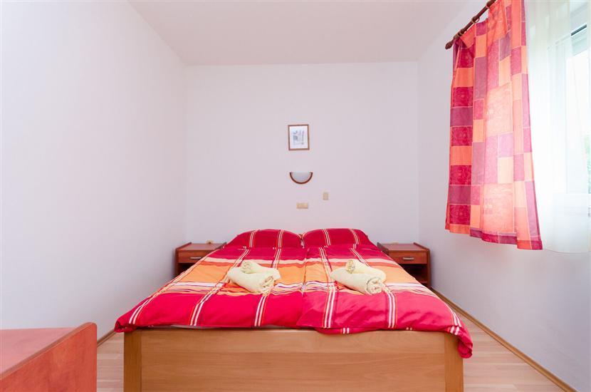 Apartment A2, for 5 persons