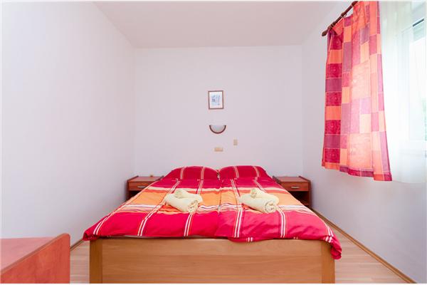 Apartment A2, for 5 persons