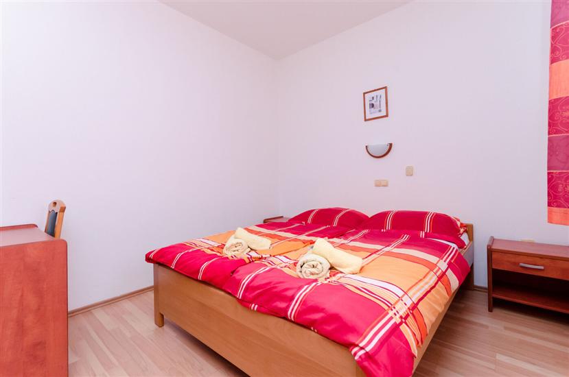 Apartment A2, for 5 persons