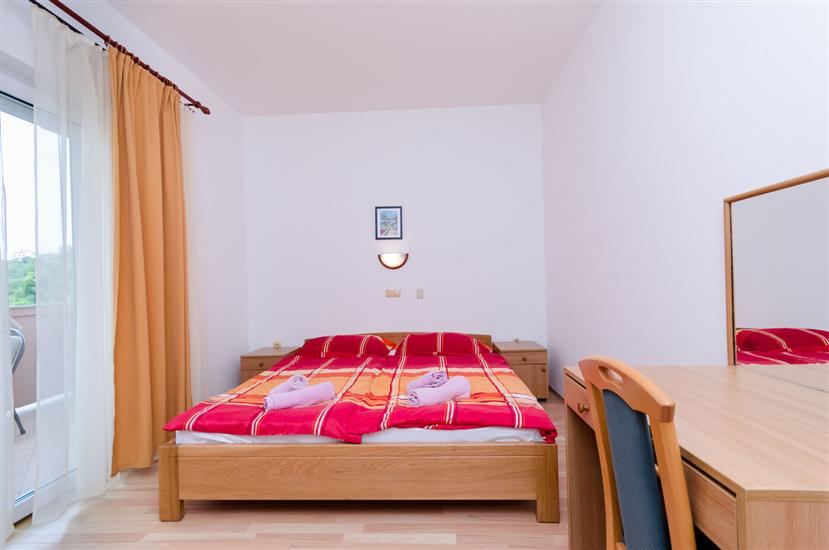 Apartment A2, for 5 persons