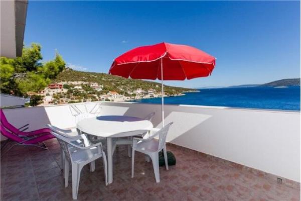 Apartment A2, for 5 persons