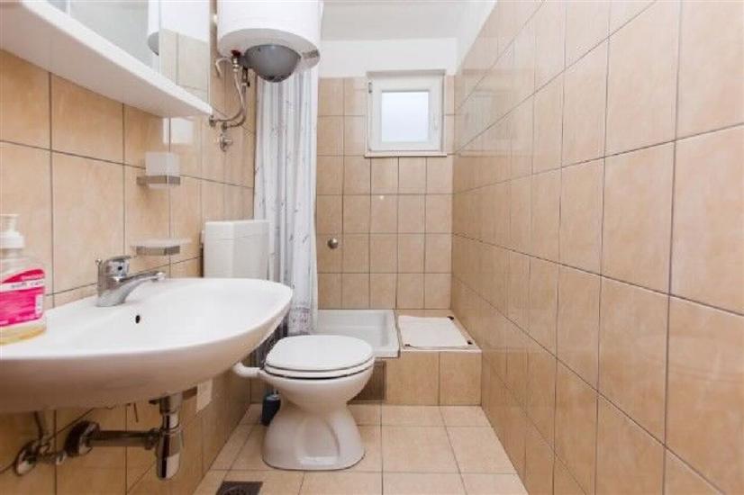 Apartment A2, for 5 persons