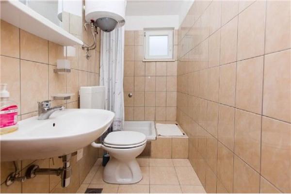 Apartment A2, for 5 persons