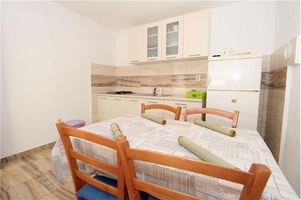 Apartment A2, for 5 persons