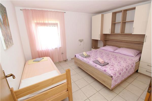 Apartment A2, for 5 persons