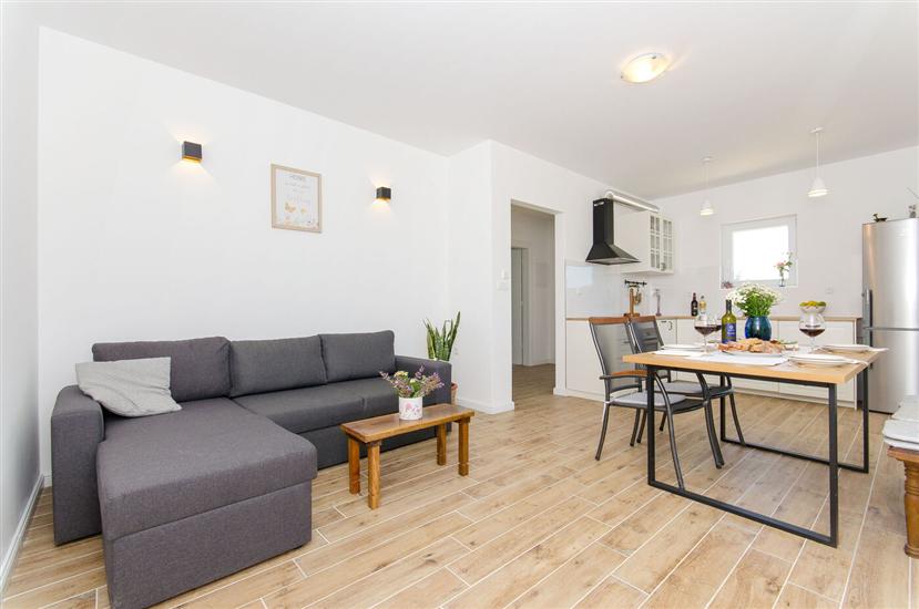 House K1, for 9 persons