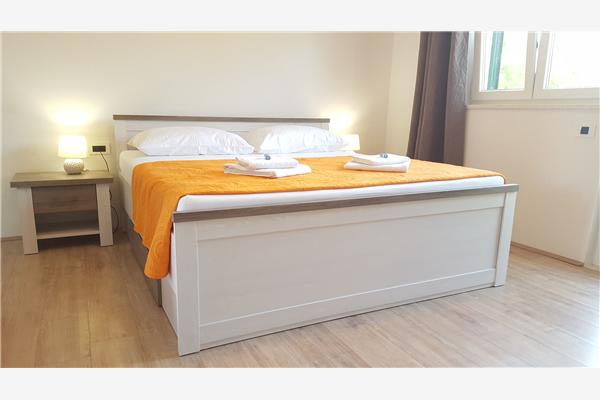 House K1, for 8 persons