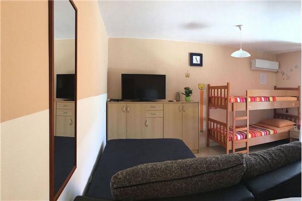 Apartment A2, for 4 persons