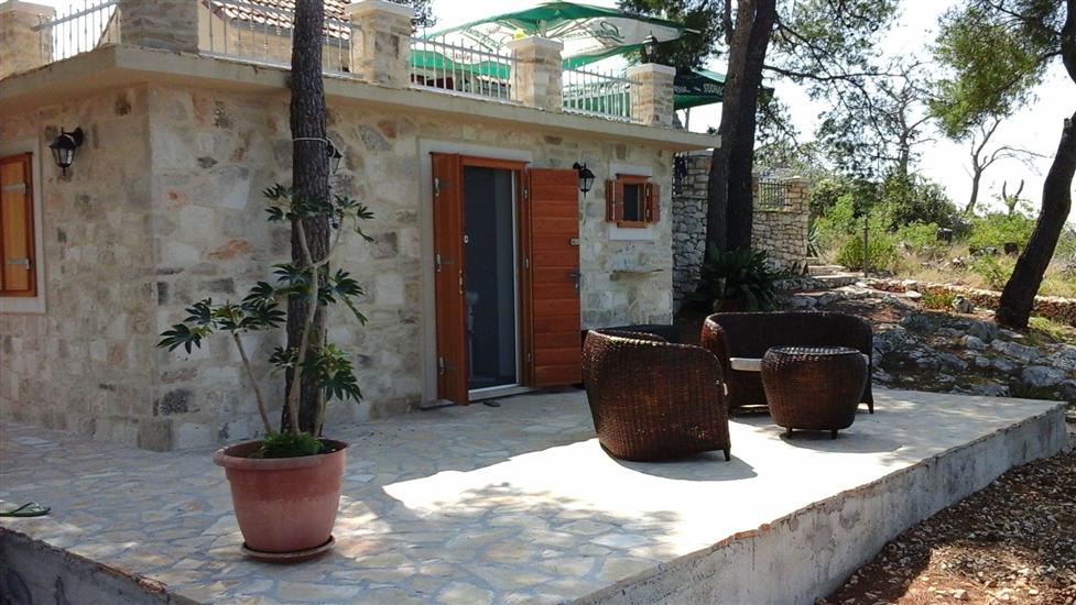 House Vesna Kupinova