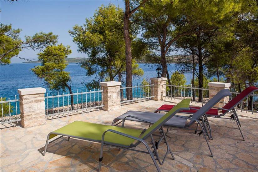 House Vesna Kupinova