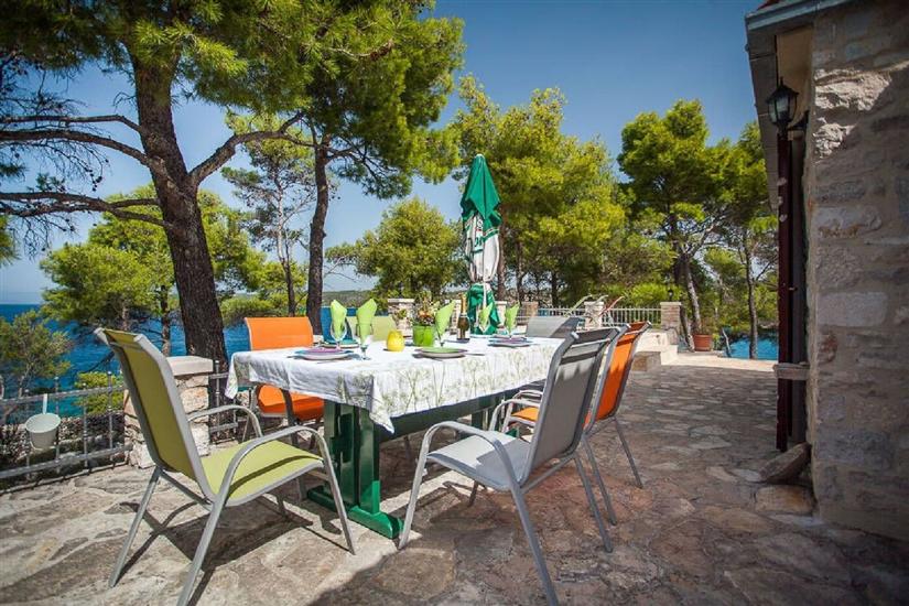 House Vesna Kupinova