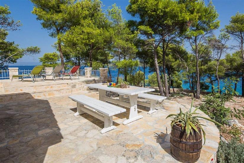 House Vesna Kupinova