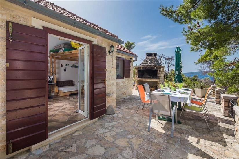 House Vesna Kupinova