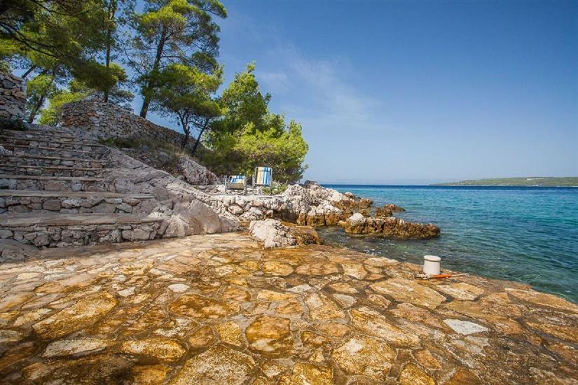 House Vesna Kupinova