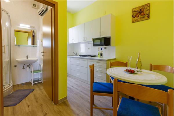 Apartment A2, for 3 persons