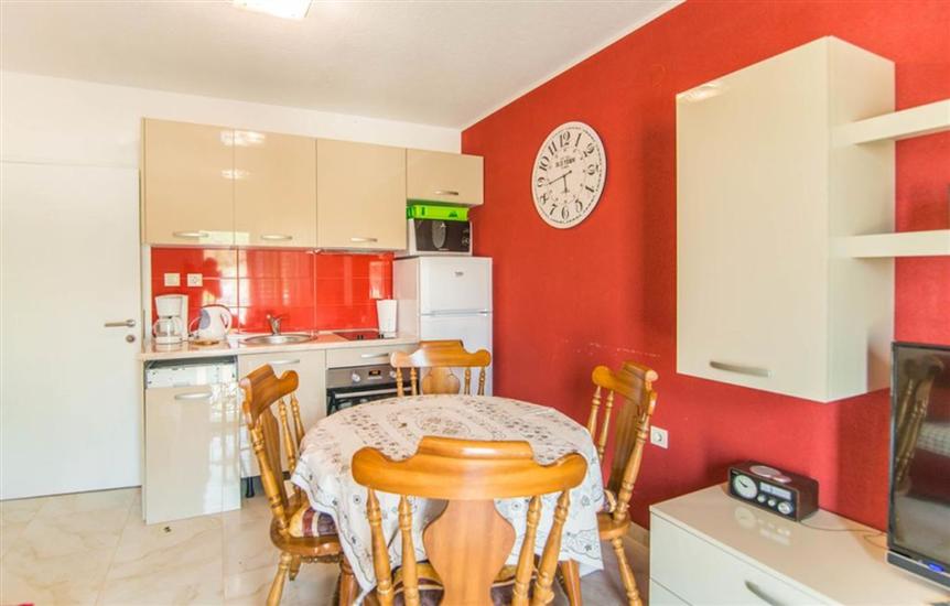 Apartment A1, for 6 persons