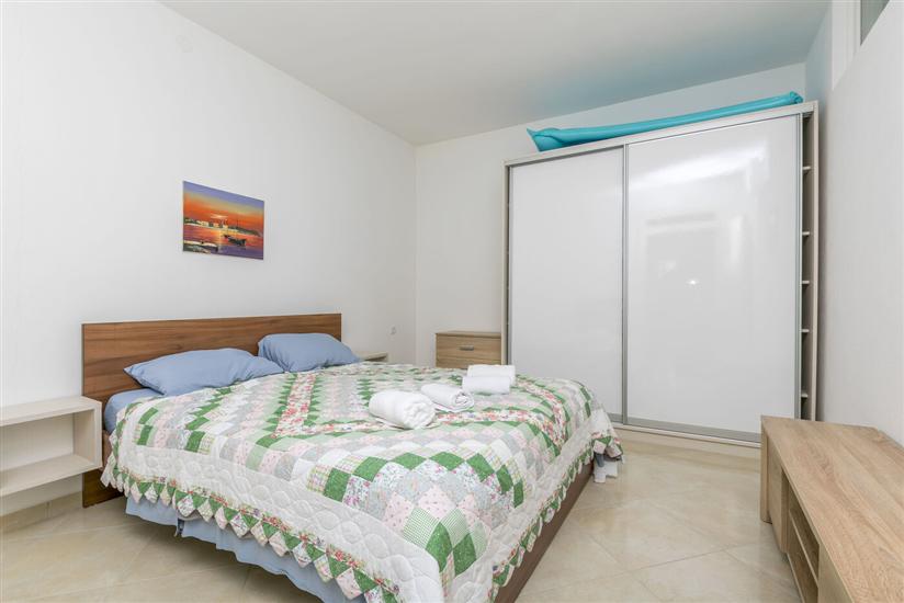 Apartment A3, for 6 persons