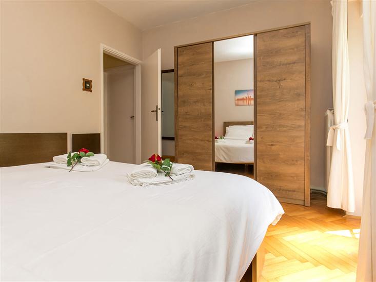 Apartment A1, for 6 persons