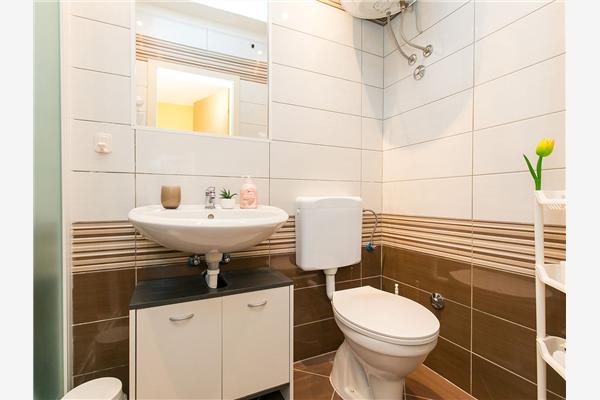 Apartment A1, for 6 persons