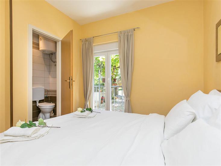 Apartment A1, for 6 persons