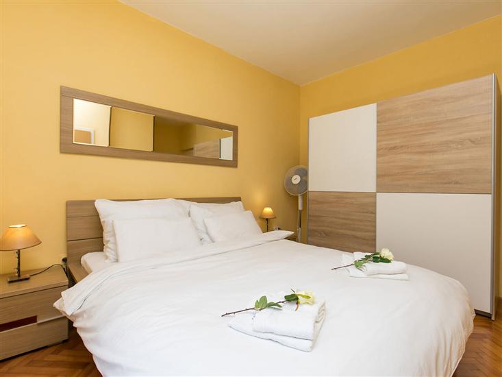 Apartment A1, for 6 persons