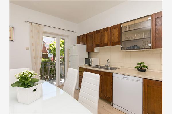 Apartment A1, for 6 persons