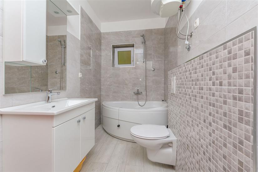 Apartment A1, for 7 persons