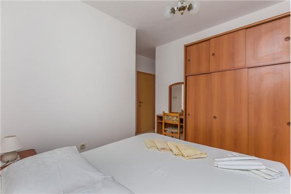 Apartment A1, for 7 persons
