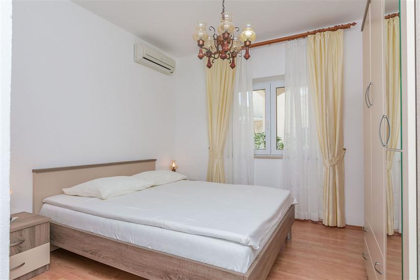 Apartment A1, for 7 persons