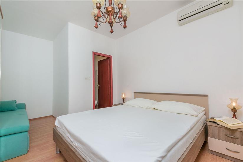 Apartment A1, for 7 persons