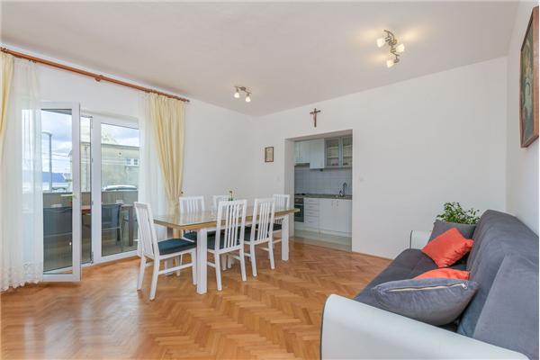 Apartment A1, for 7 persons