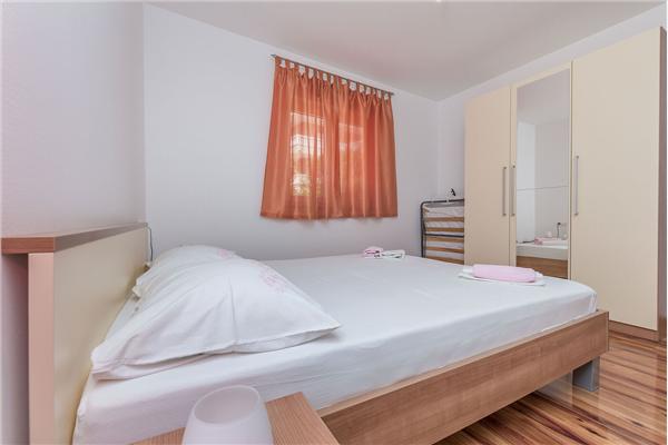 Apartment A3, for 5 persons