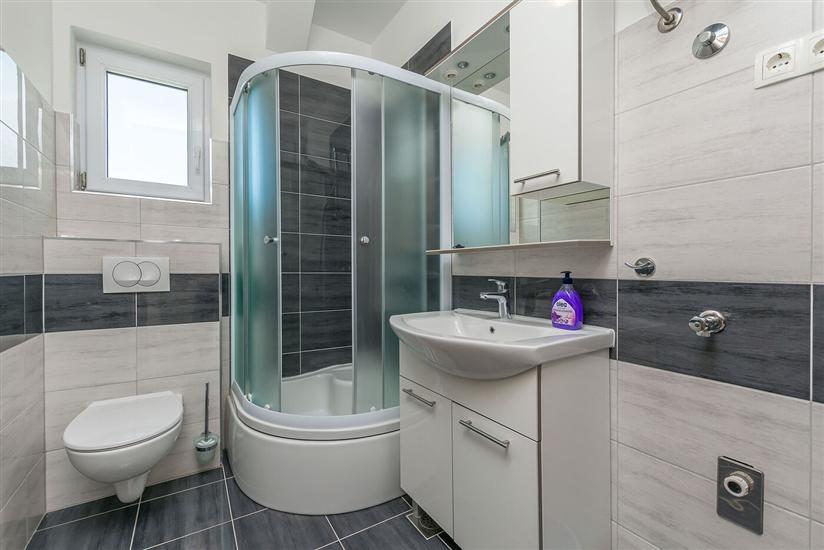 Apartment A3, for 5 persons